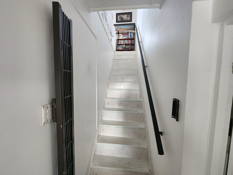 5 Bedroom Property for Sale in Fraaiuitsig Western Cape